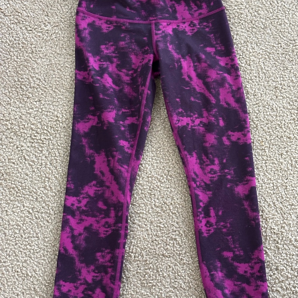 Lululemon Athletica Purple Tie-Dye capri Leggings